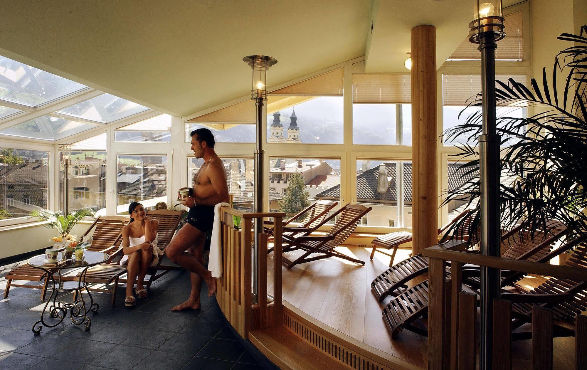 Hotel Krone - Eat, Drink, Stay Brixen Exteriér fotografie