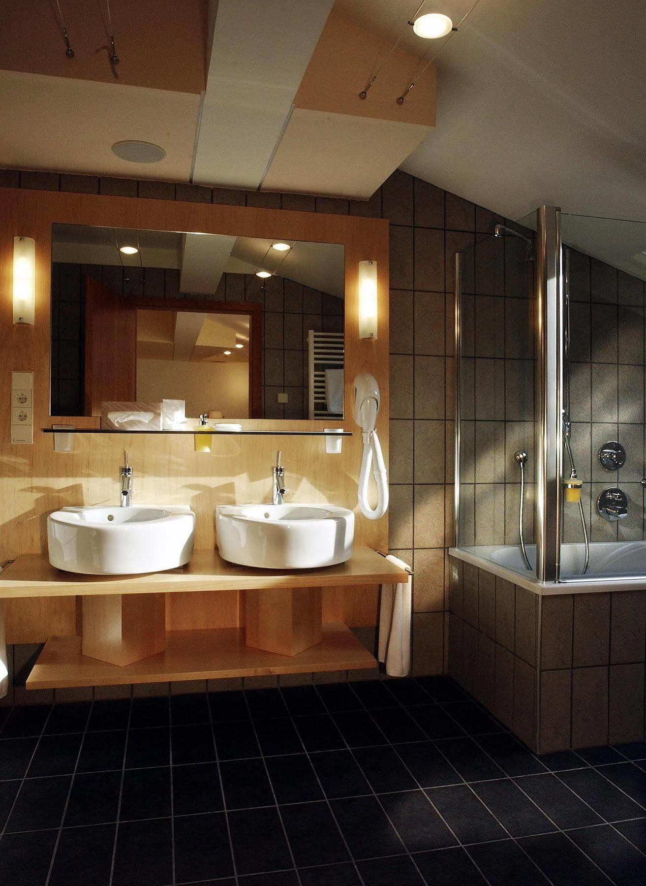Hotel Krone - Eat, Drink, Stay Brixen Exteriér fotografie